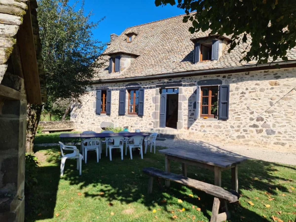 Maison typique Auvergnate, piscine et four à pain Saint-Christophe-Les-Gorges Exterior foto