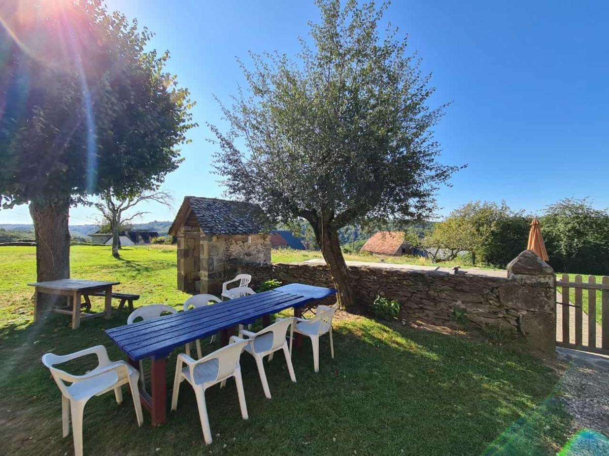 Maison typique Auvergnate, piscine et four à pain Saint-Christophe-Les-Gorges Exterior foto