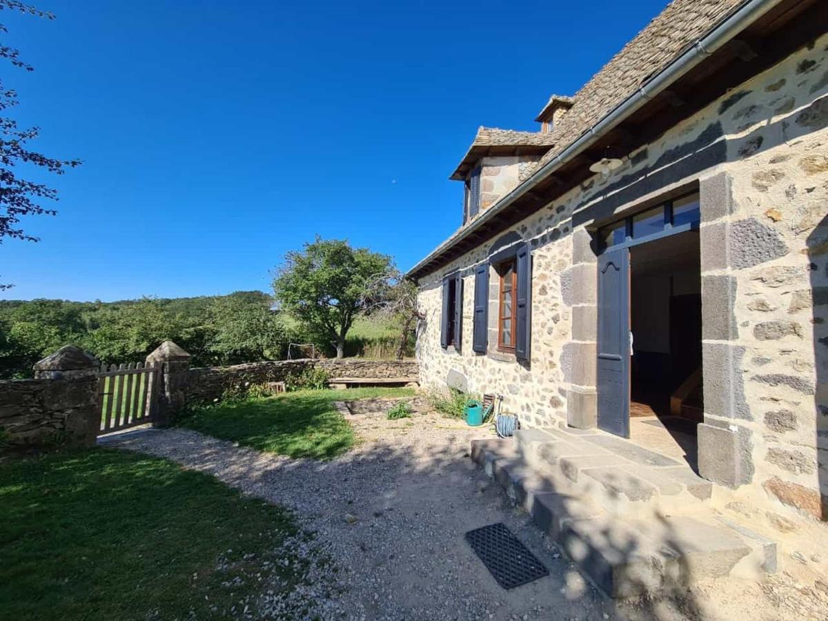 Maison typique Auvergnate, piscine et four à pain Saint-Christophe-Les-Gorges Exterior foto